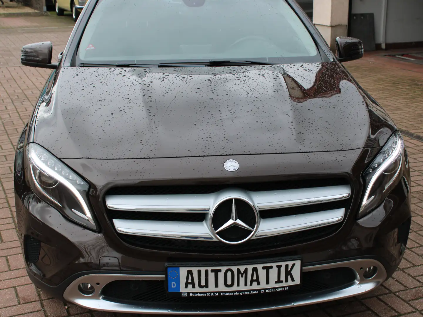 Mercedes-Benz GLA 220 GLA 220 CDI / d 4Matic Vollausstatung 1.Hand Brun - 1