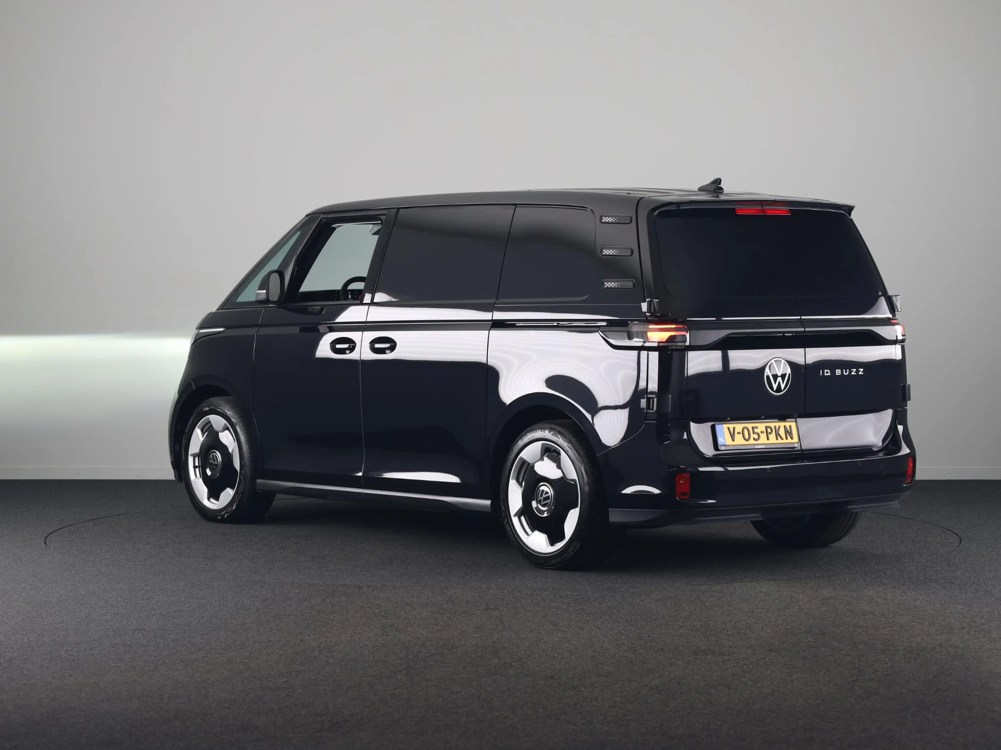 Volkswagen ID. Buzz Cargo Bulli edition 79 kWh 4MOTION | trekhaak | schuifde — photo 3
