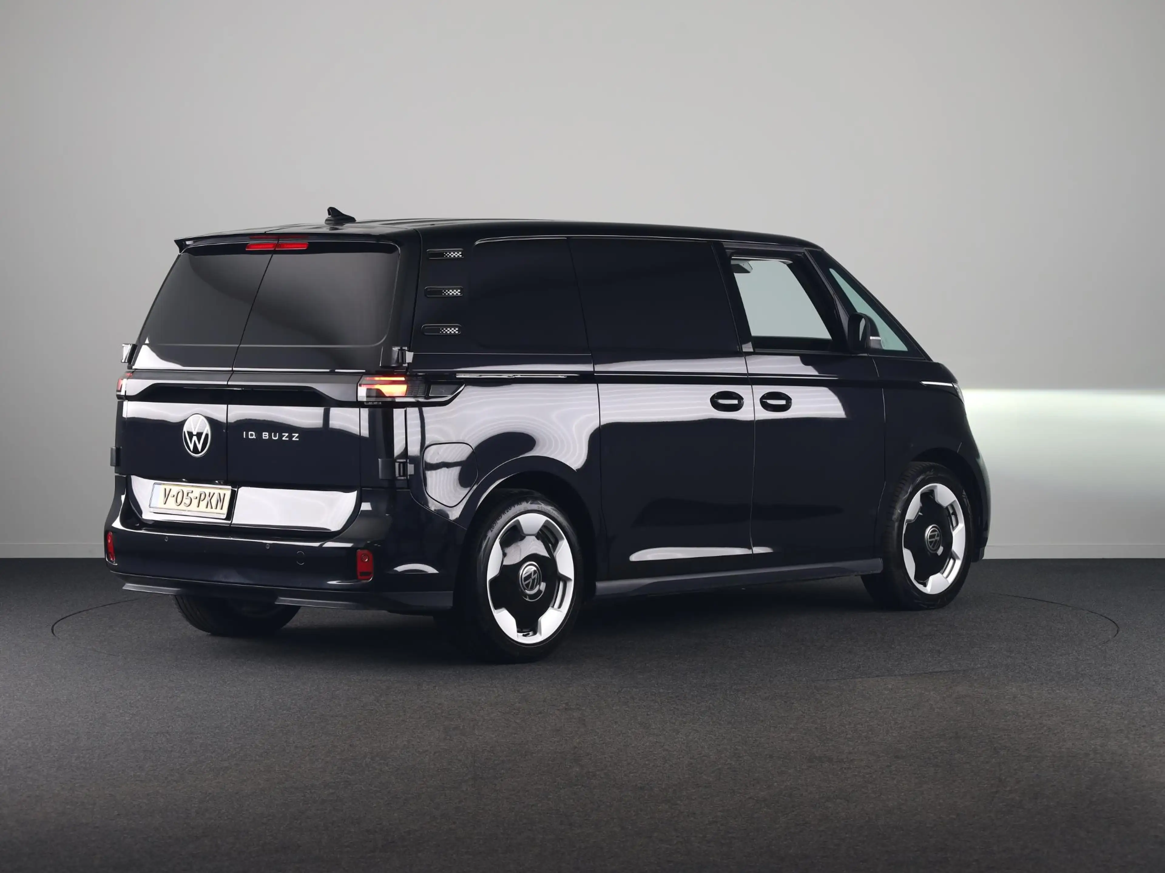 Volkswagen ID. Buzz Cargo Bulli edition 79 kWh 4MOTION | trekhaak | schuifde — photo 4
