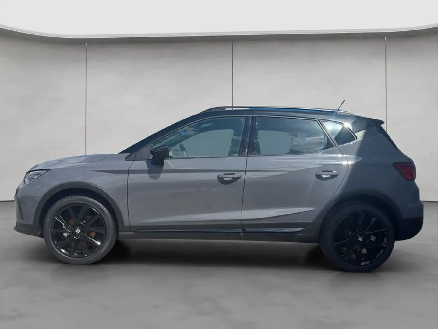 SEAT Arona FR Black Edition 1.0 TSI 85 kW (116 PS) 7- Grey - 2