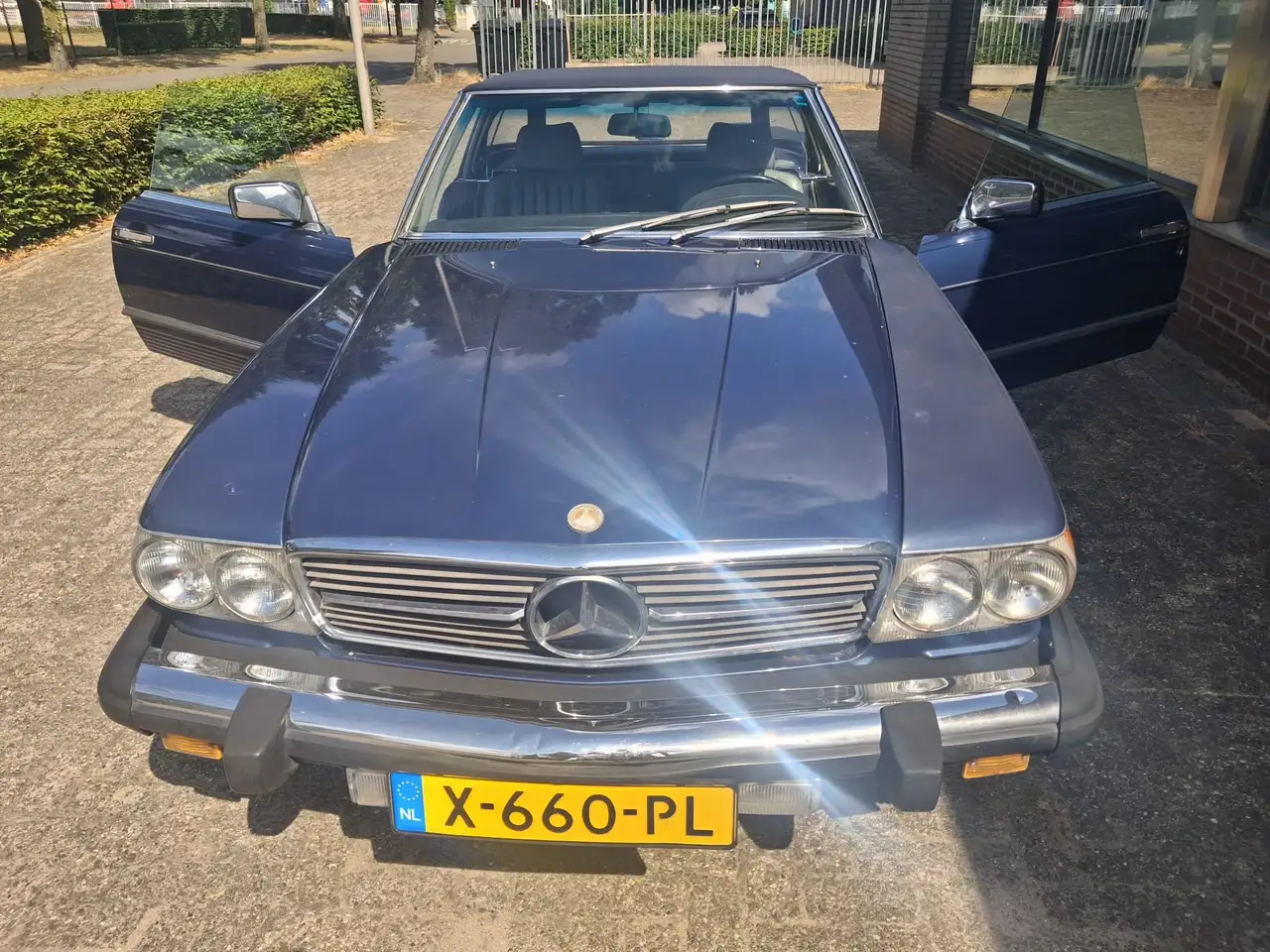 Mercedes-Benz SL 560, foto 2