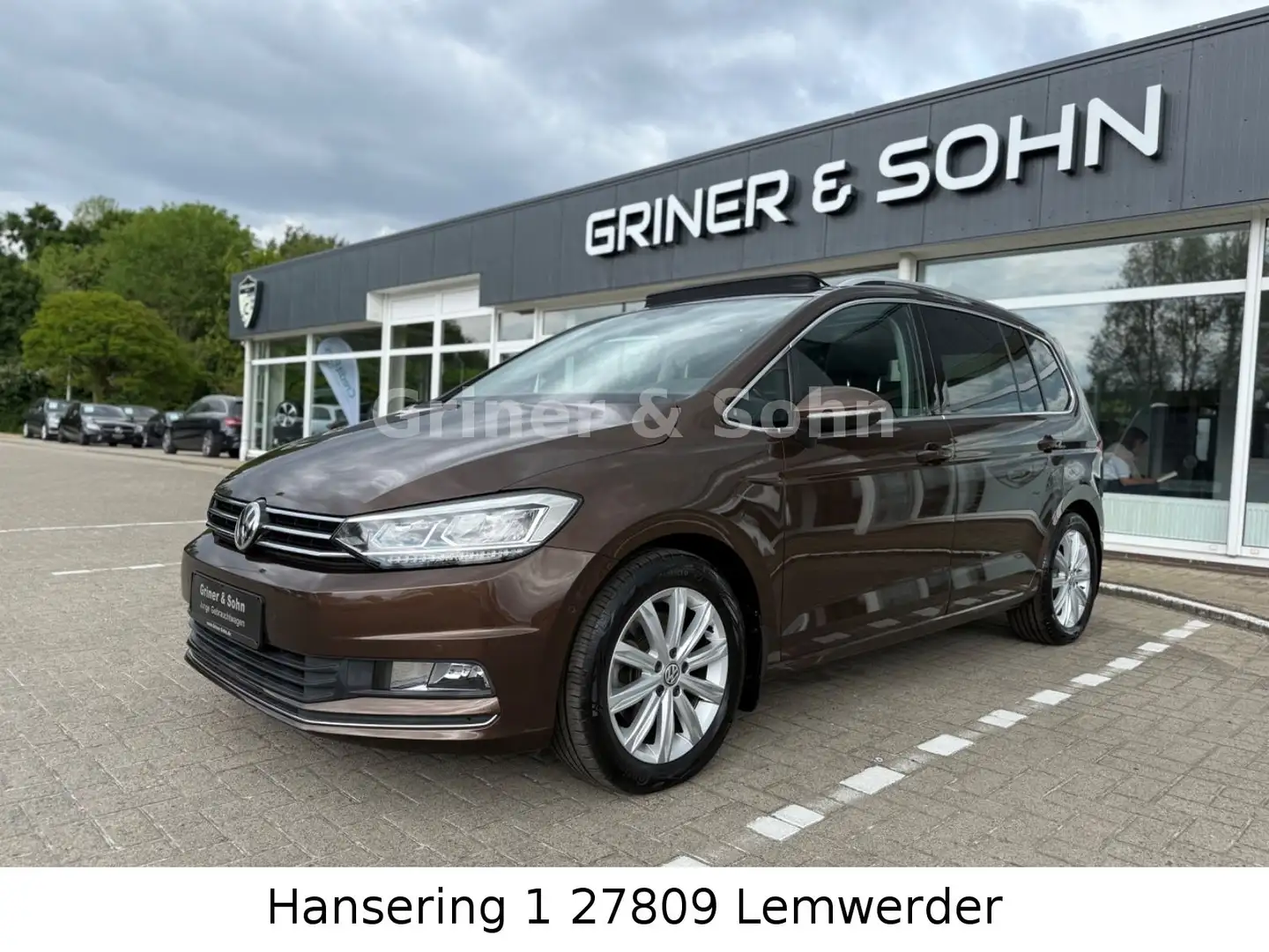 Volkswagen Touran Highline,Panorama,R-Kam,LED-Licht,ACC Marrón - 1