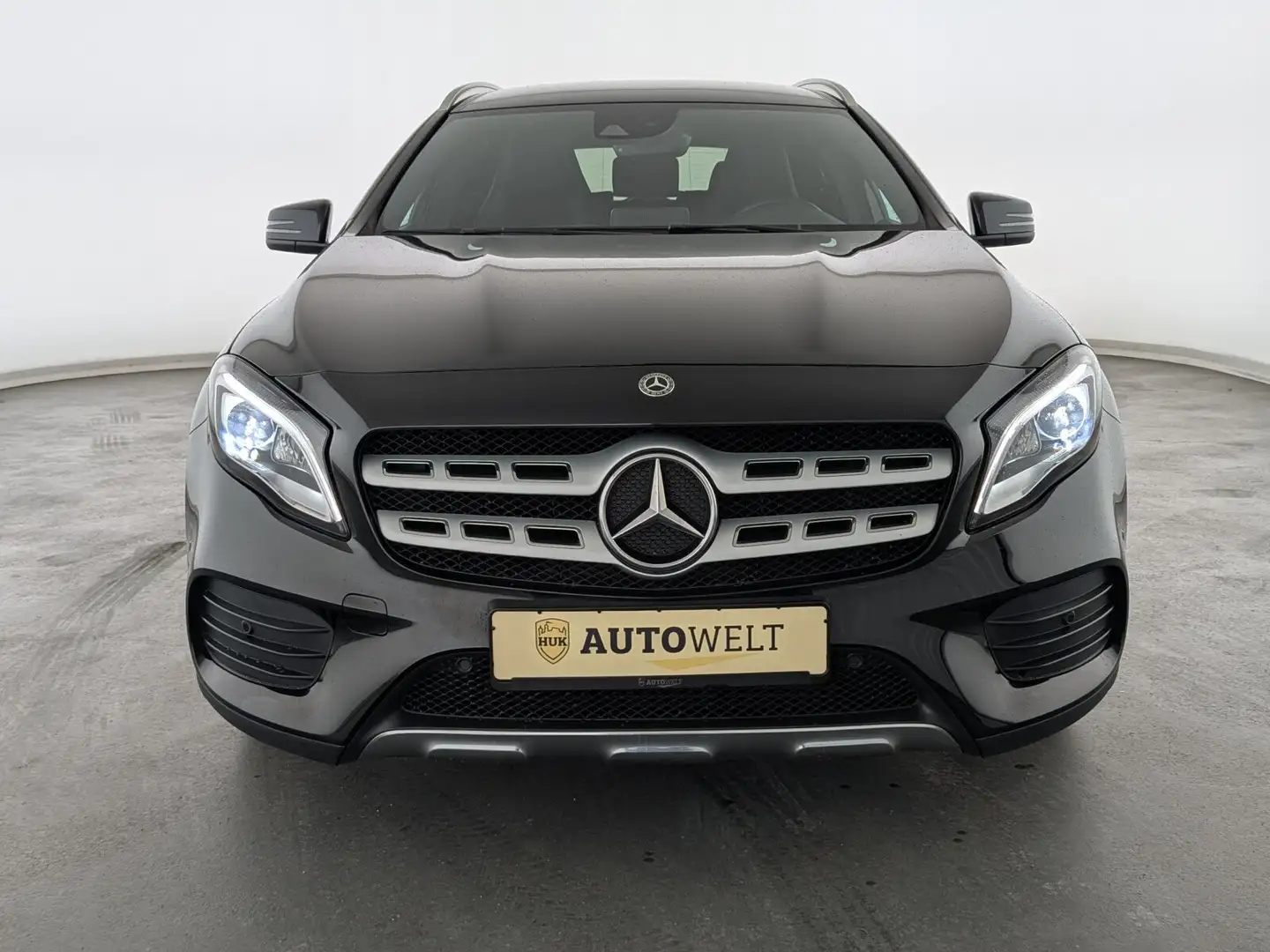 Mercedes-Benz GLA 250 GLA 250 AMG Line 4Matic LED+NAVI+RFK+SHZ+TEMP+ BC Чорний - 2
