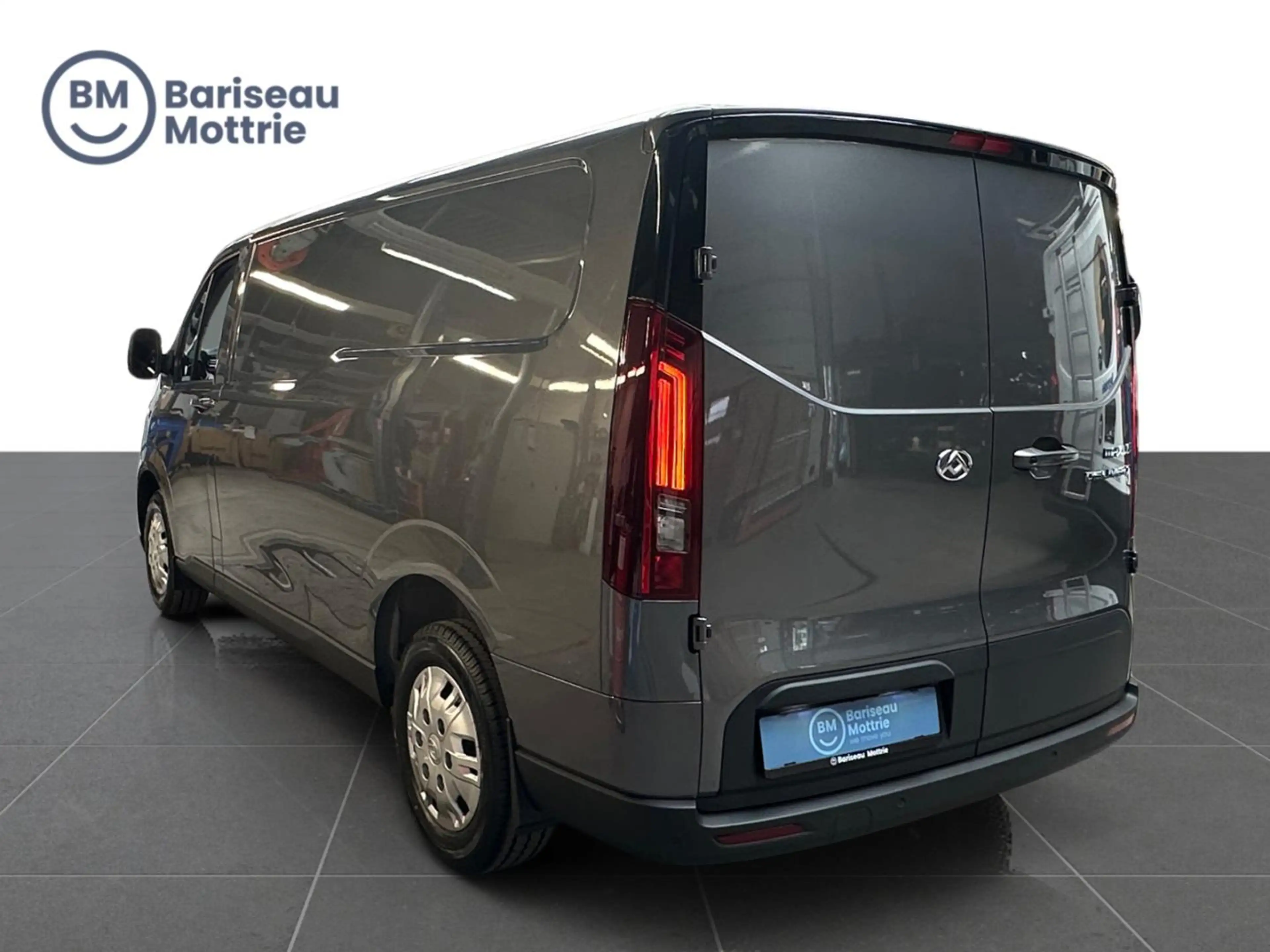 Maxus Deliver 7 L2H1 luxury — photo 4