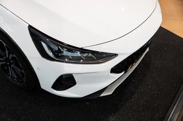 Ford Focus view 25
