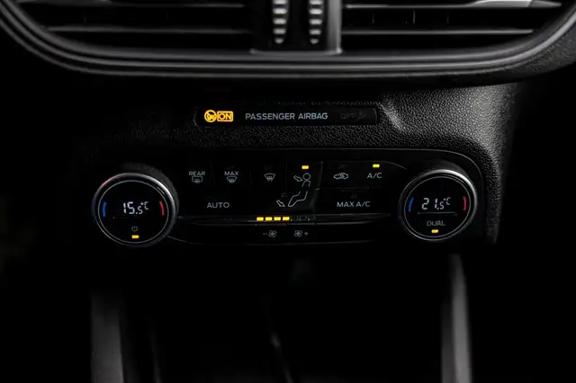 Ford Focus view 27