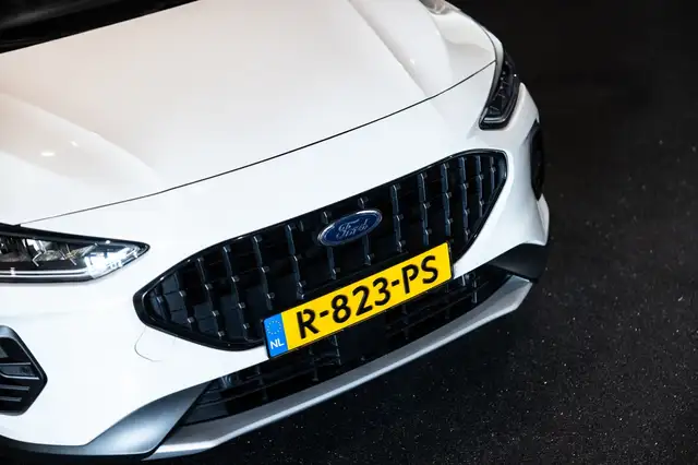 Ford Focus view 17
