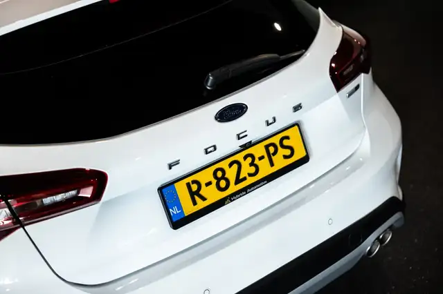 Ford Focus view 13