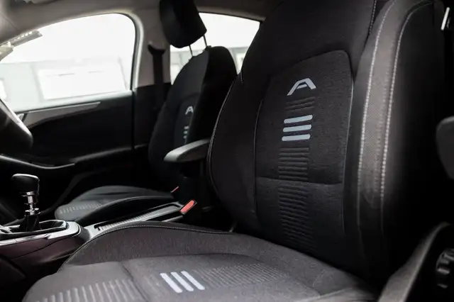 Ford Focus view 4