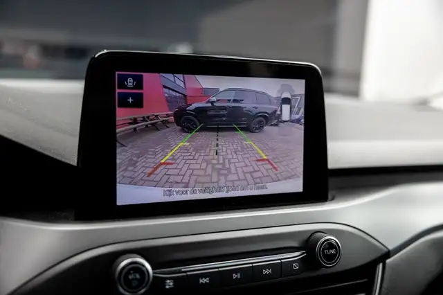 Ford Focus view 16