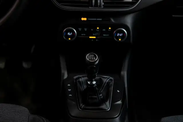 Ford Focus view 30