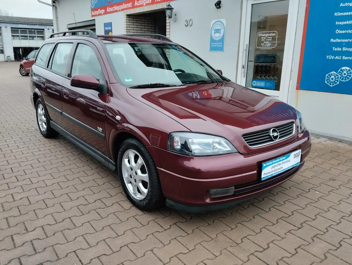 Opel Astra 1.6 Njoy TÜV-AU NEU Rot - 1