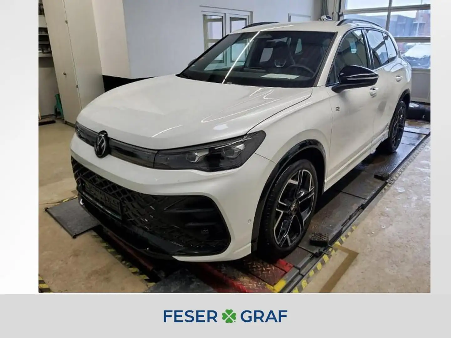 Volkswagen Tiguan TDi DSG R-Line BlackStyle ACC IQLight 20" Weiß - 1