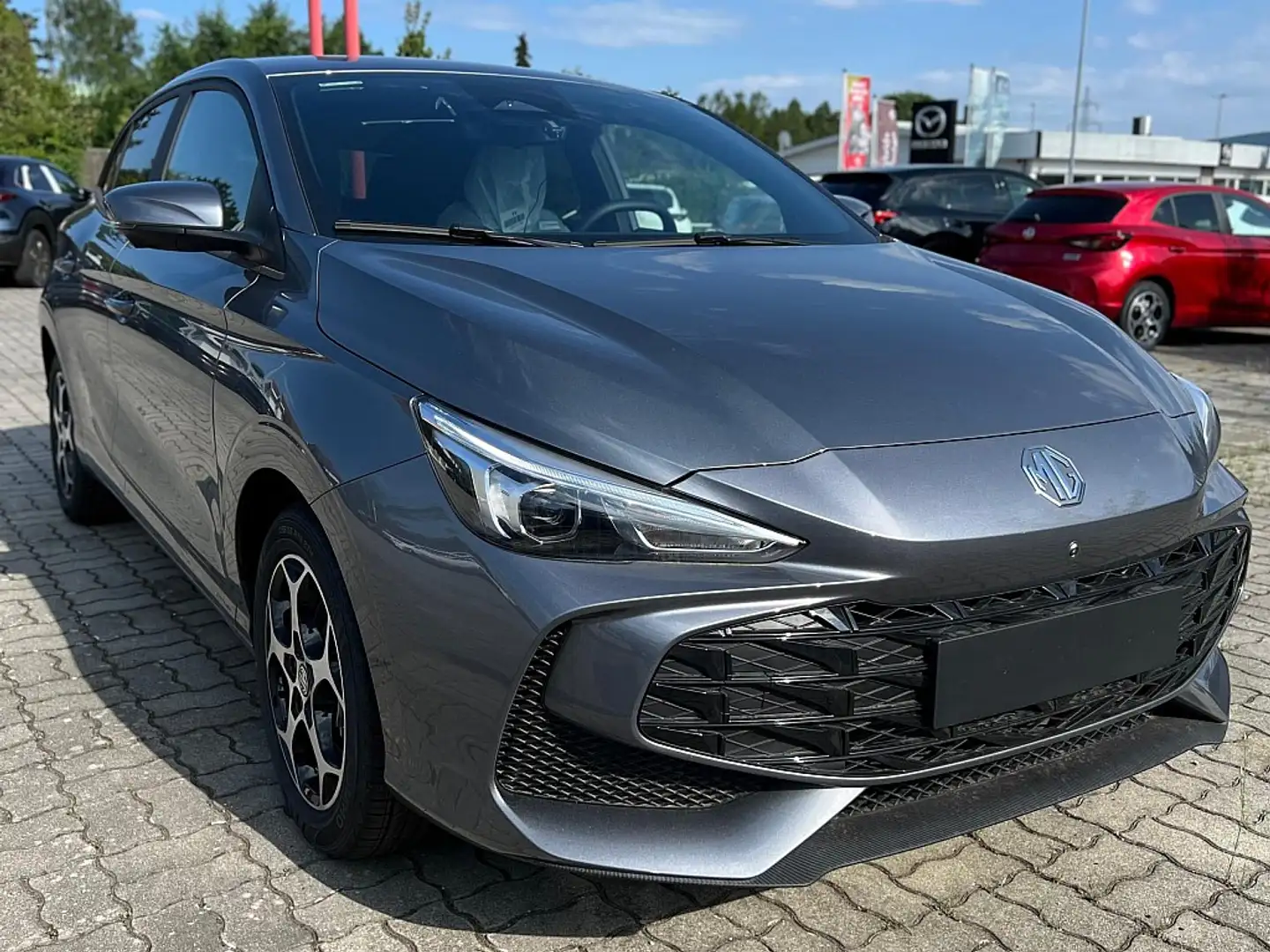 MG MG3 1,5 Hybrid+ Luxury Aut. Grau - 2