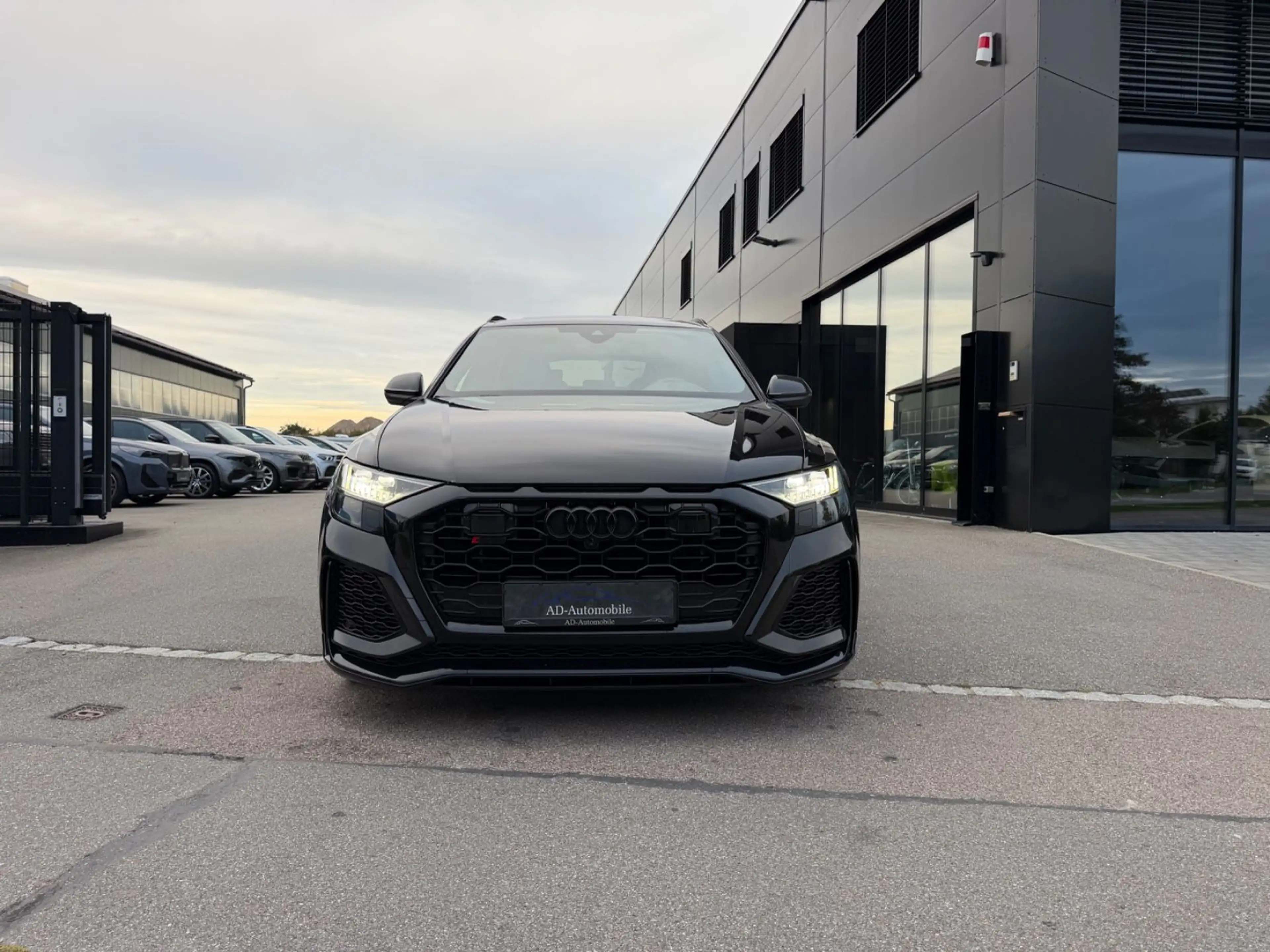 Audi RS Q8 4.0 TFSI Keramik Carbon Matrix 23 Zoll Pano — photo 3