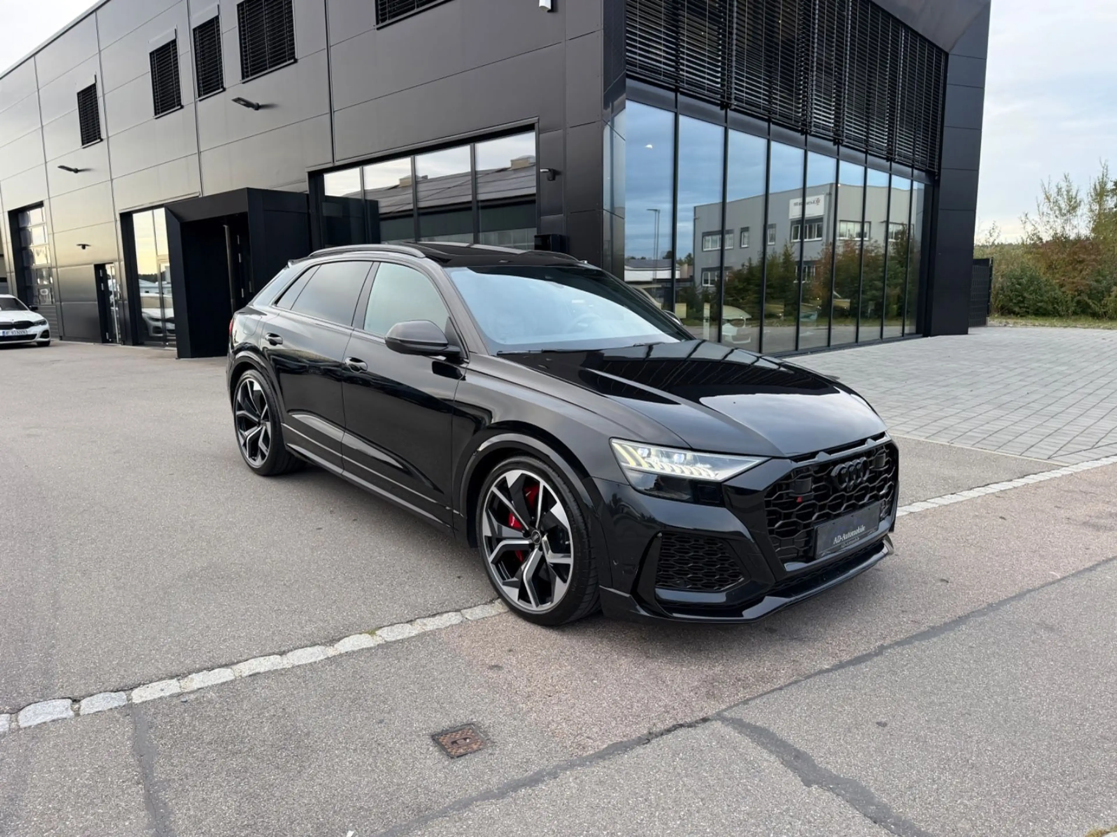 Audi RS Q8 4.0 TFSI Keramik Carbon Matrix 23 Zoll Pano — photo 2