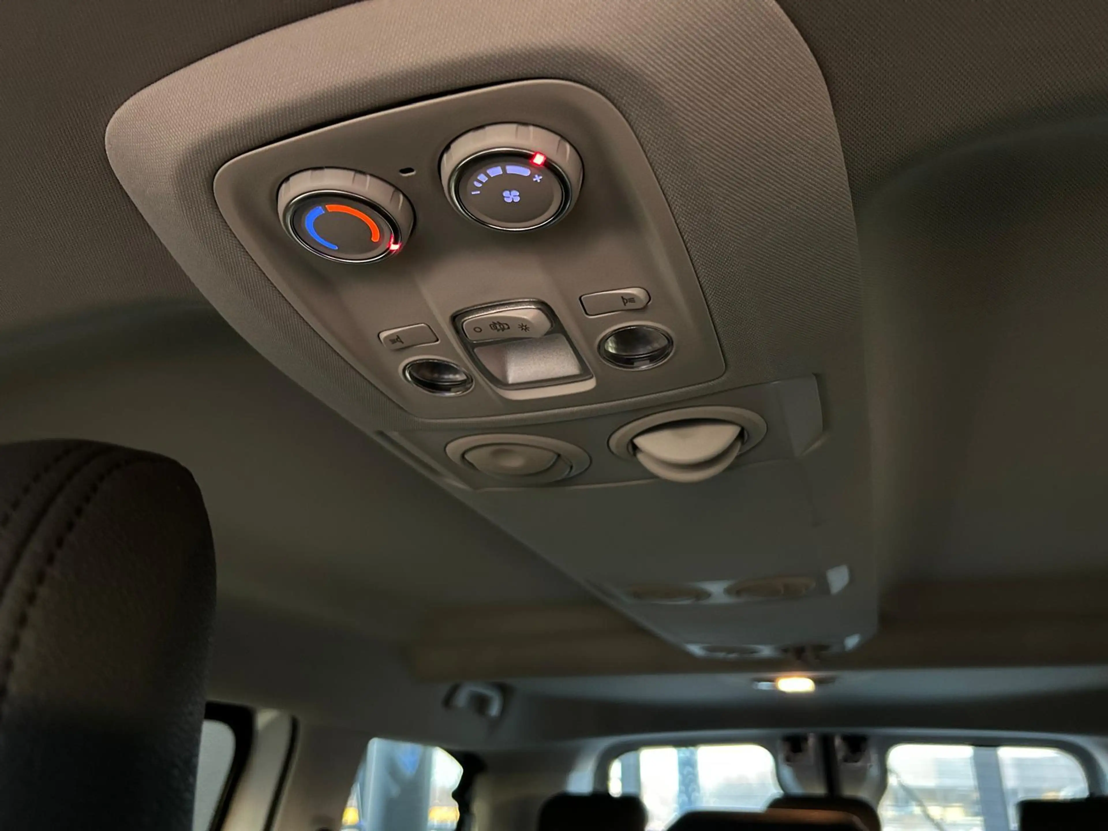 Citroen Jumpy ë-Jumpy 75kWh M COMBI | 8 ZITPLAATSEN | AIRCO | NA — photo 14