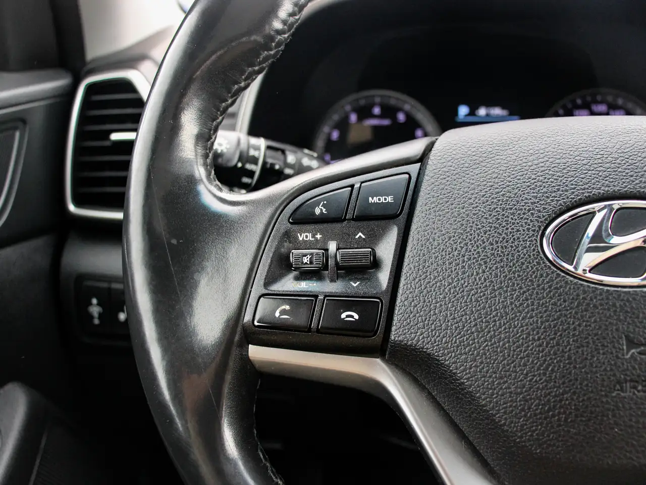 Hyundai TUCSON снимка Hyundai TUCSON