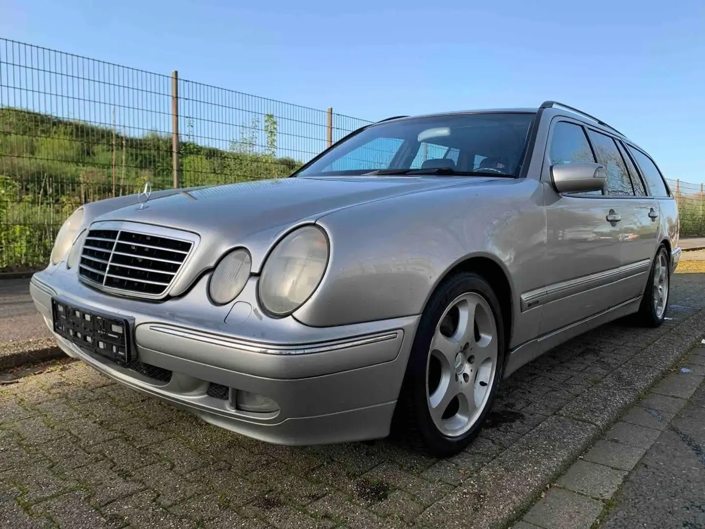 Mercedes-Benz 280 Silber - 1