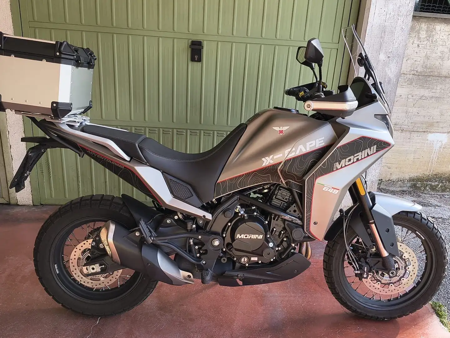 Moto Morini X-Cape 649 CC Gri - 1
