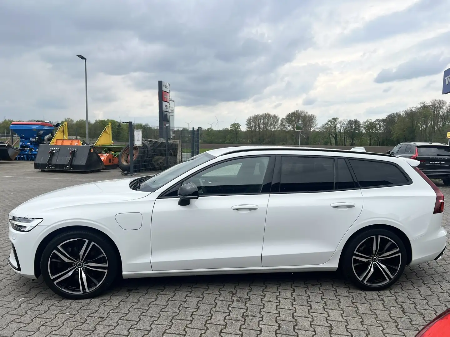 Volvo V60 V60 Recharge T8 R-Design LONG RANGE HEAD UP|AHK| Weiß - 2