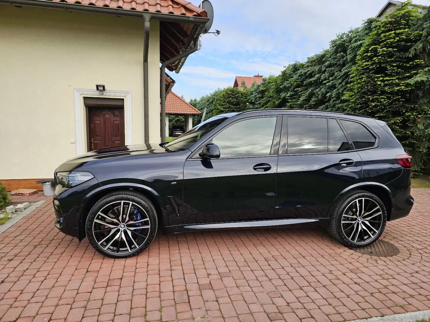 BMW X5 M M50i - 2
