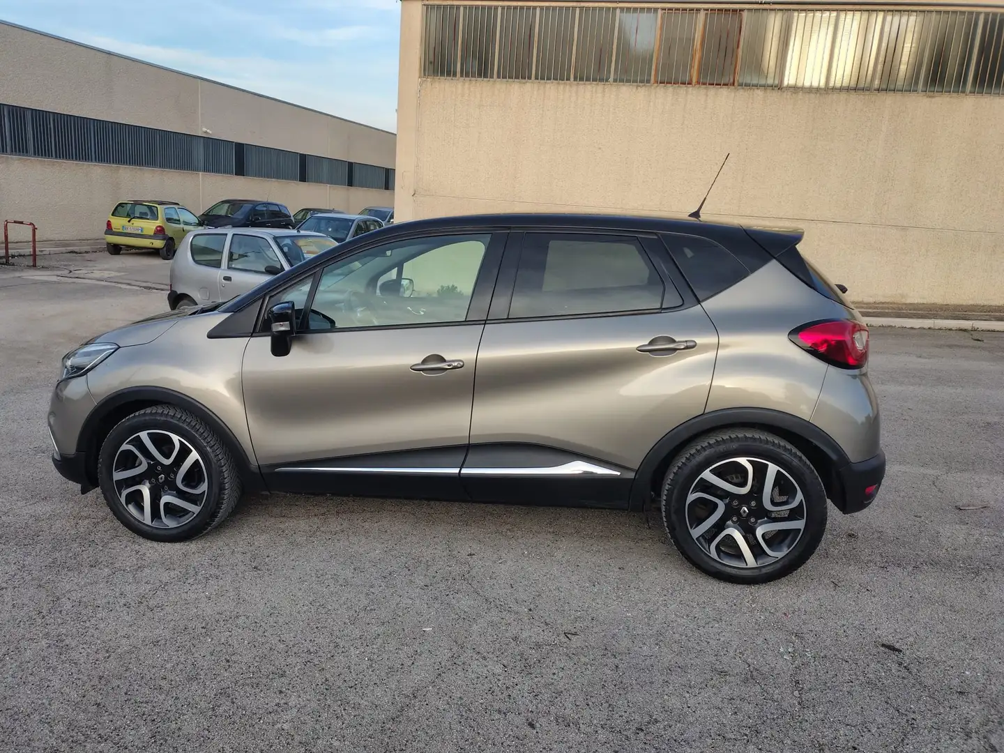Renault Captur Captur I 1.5 dci energy R-Link 90cv edc Bronze - 2
