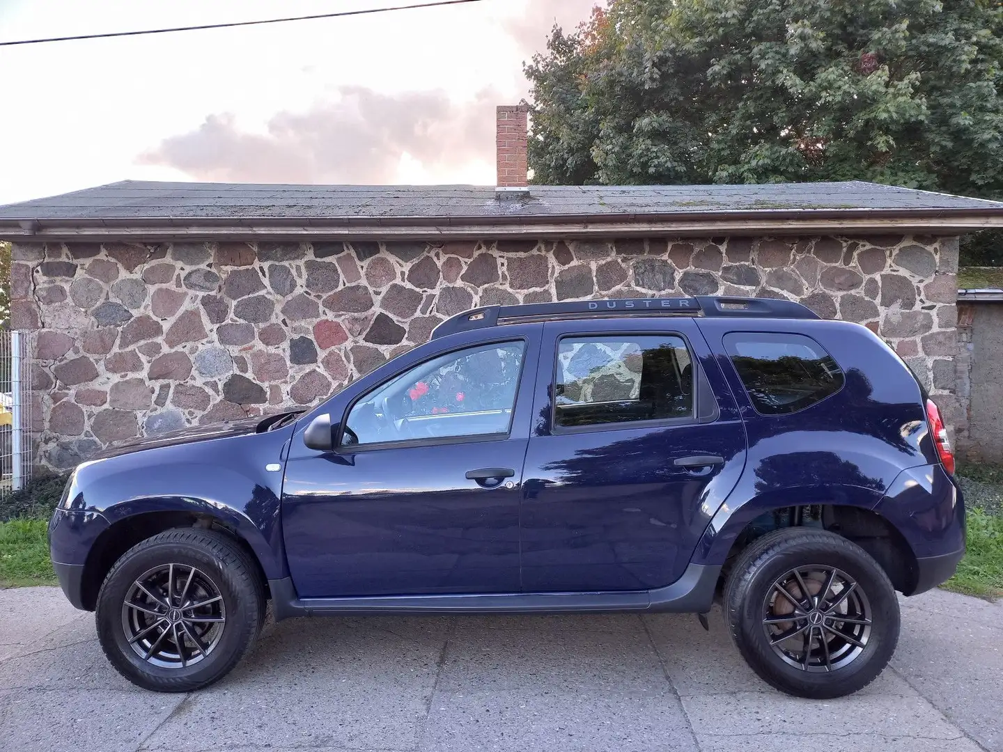 Dacia Duster I Ambiance 4x2- 1 Hand- Klima- Tüv neu Blau - 2