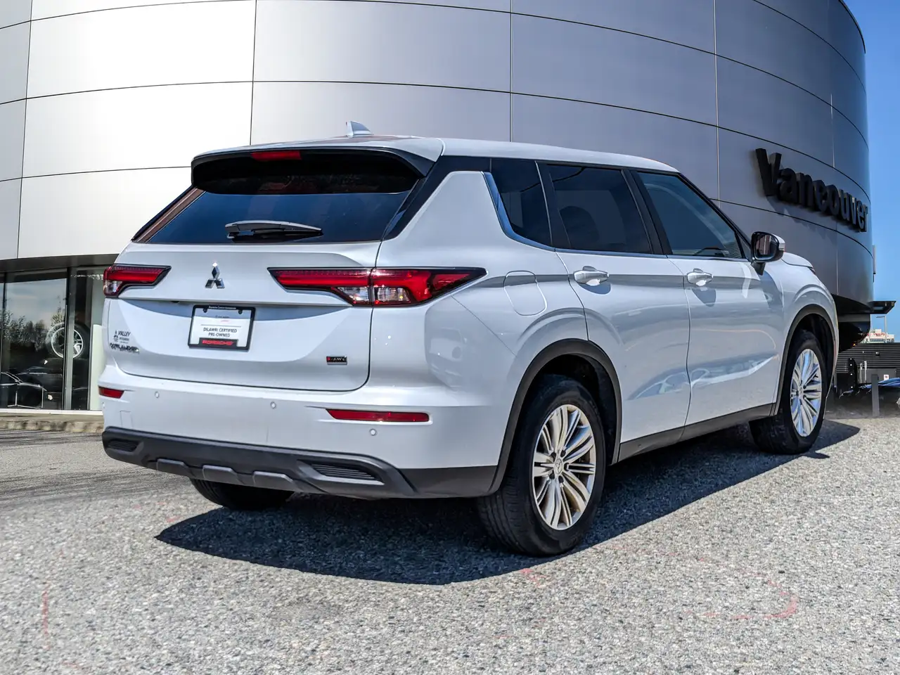 Mitsubishi Outlander снимка Mitsubishi Outlander