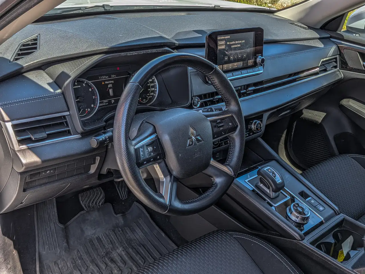 Mitsubishi Outlander снимка Mitsubishi Outlander