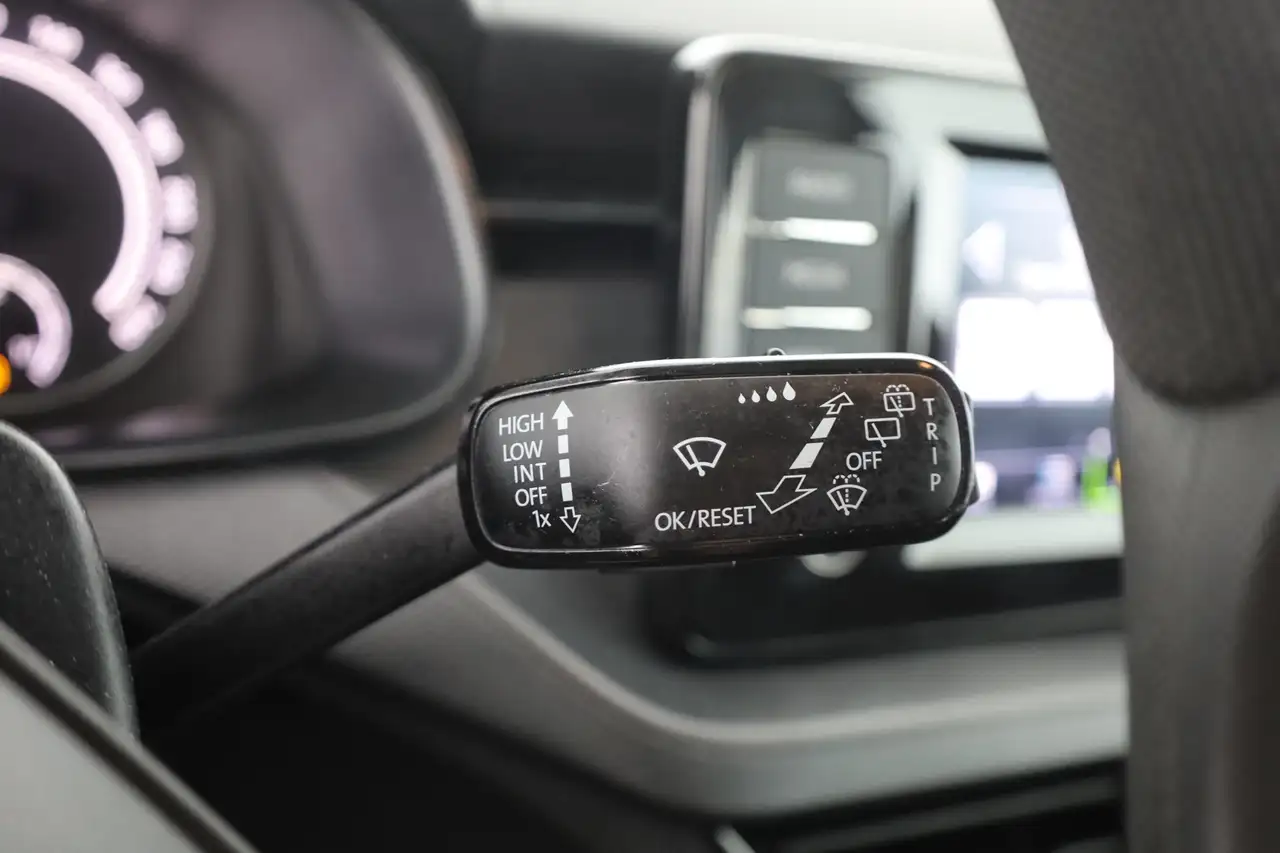 Skoda Kamiq 1.0 Active LED Spurhalte Bluetooth DAB, миниатюра 17