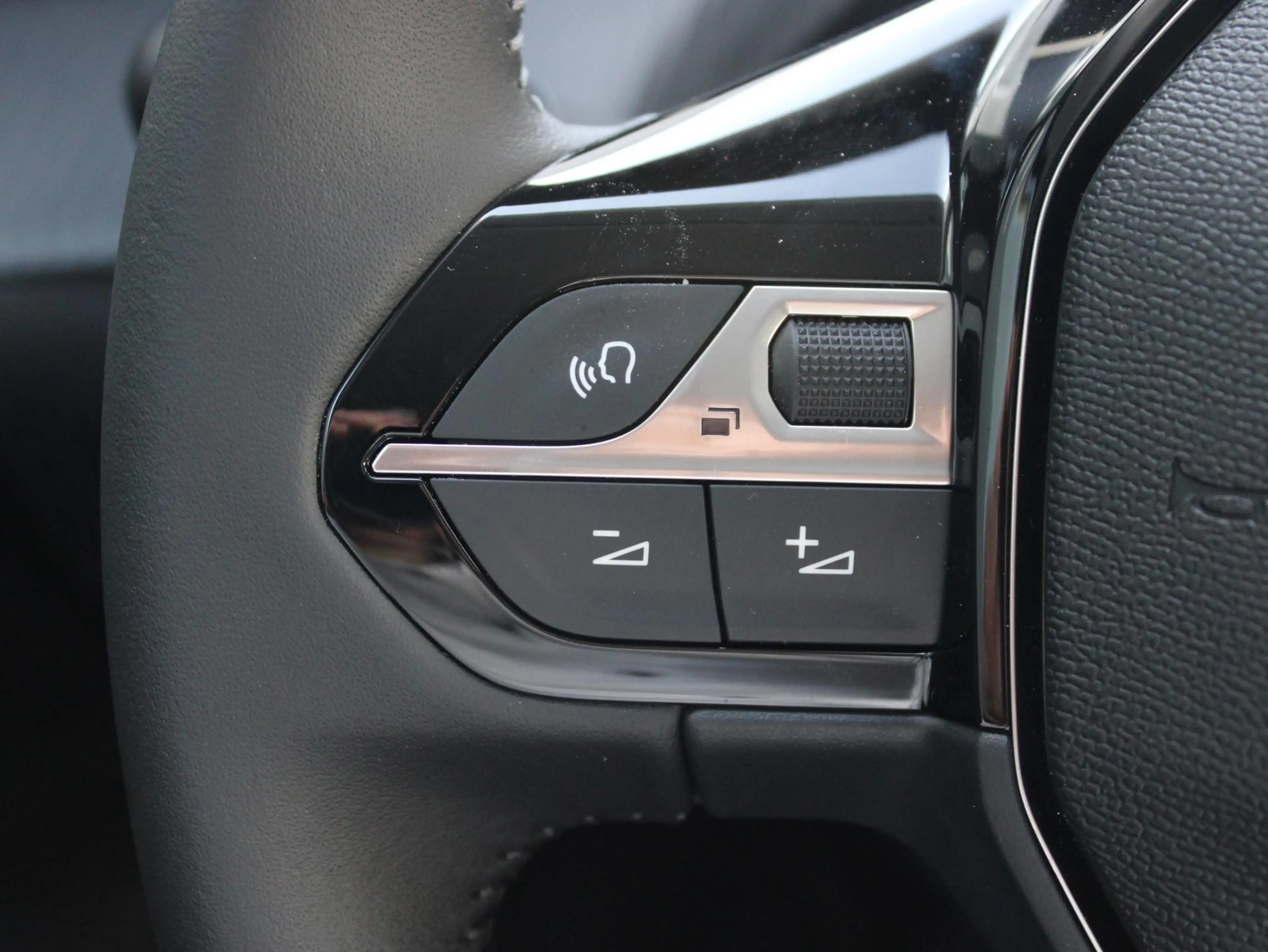 Peugeot 208 1.2 PT 100 Allure VOORRAADKORTING — photo 13