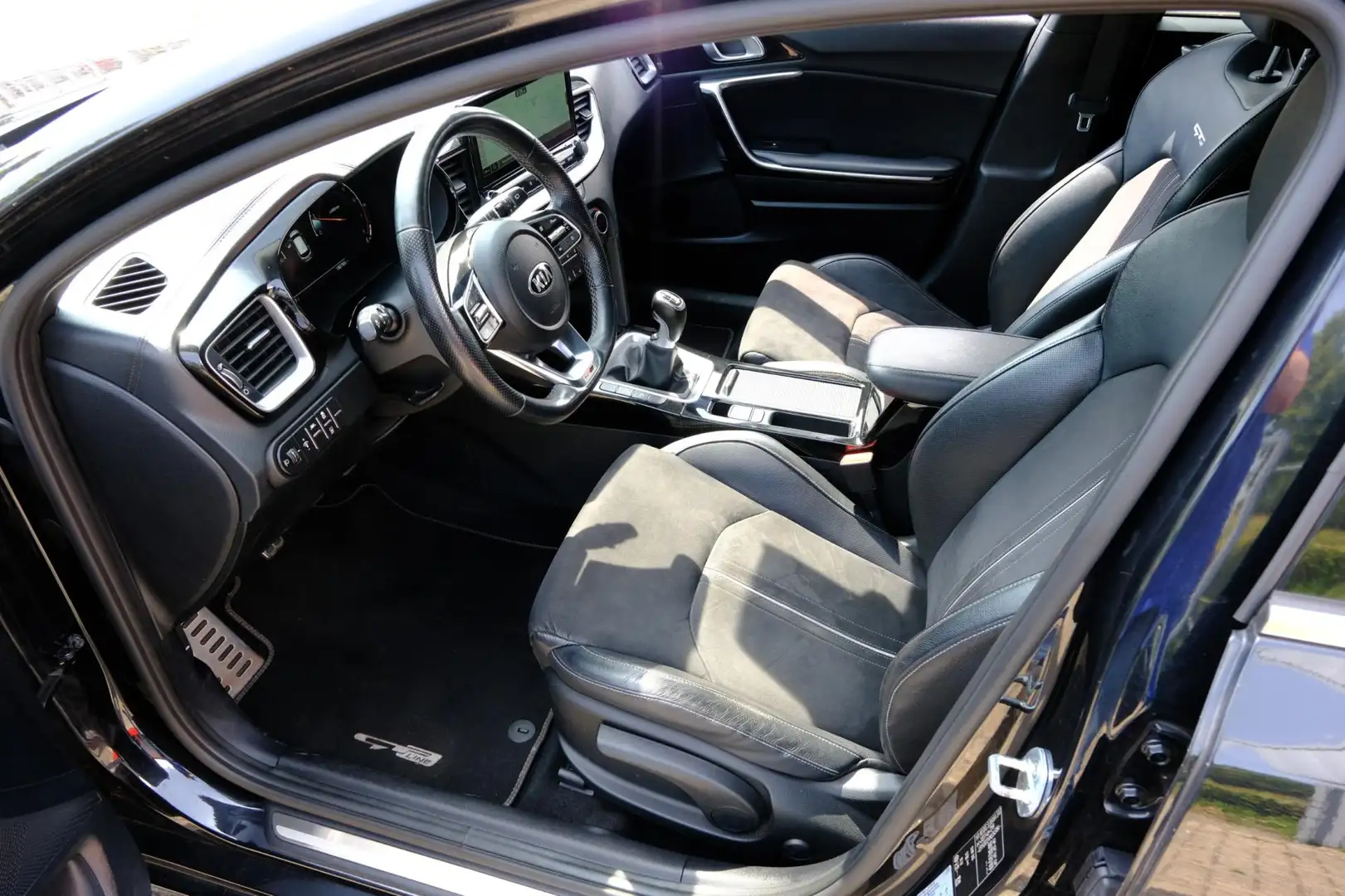 Kia ProCeed / pro_cee'd 1.0 T-GDI GT-Line Pano|Leder-Alcantara|Navi|Cam|LM Zwart - 2