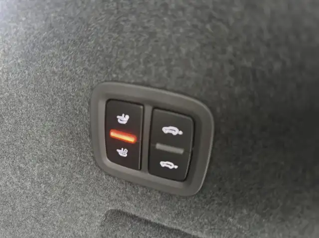 Porsche Cayenne view 11