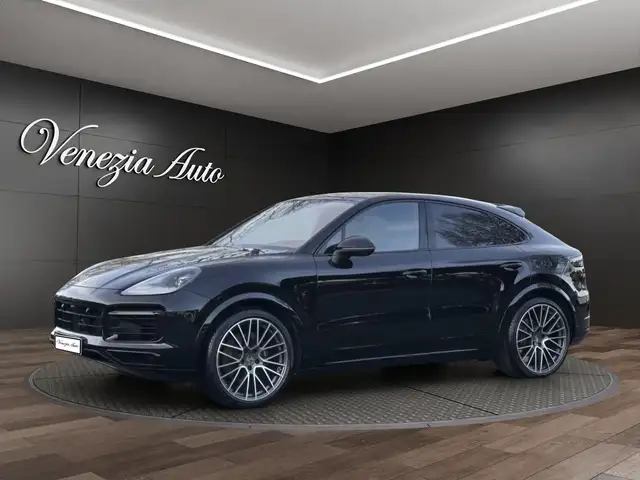 2022 Porsche Cayenne in Black for sale