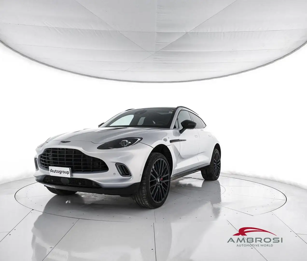 Aston Martin DBX 4.0 auto Zilver - 1