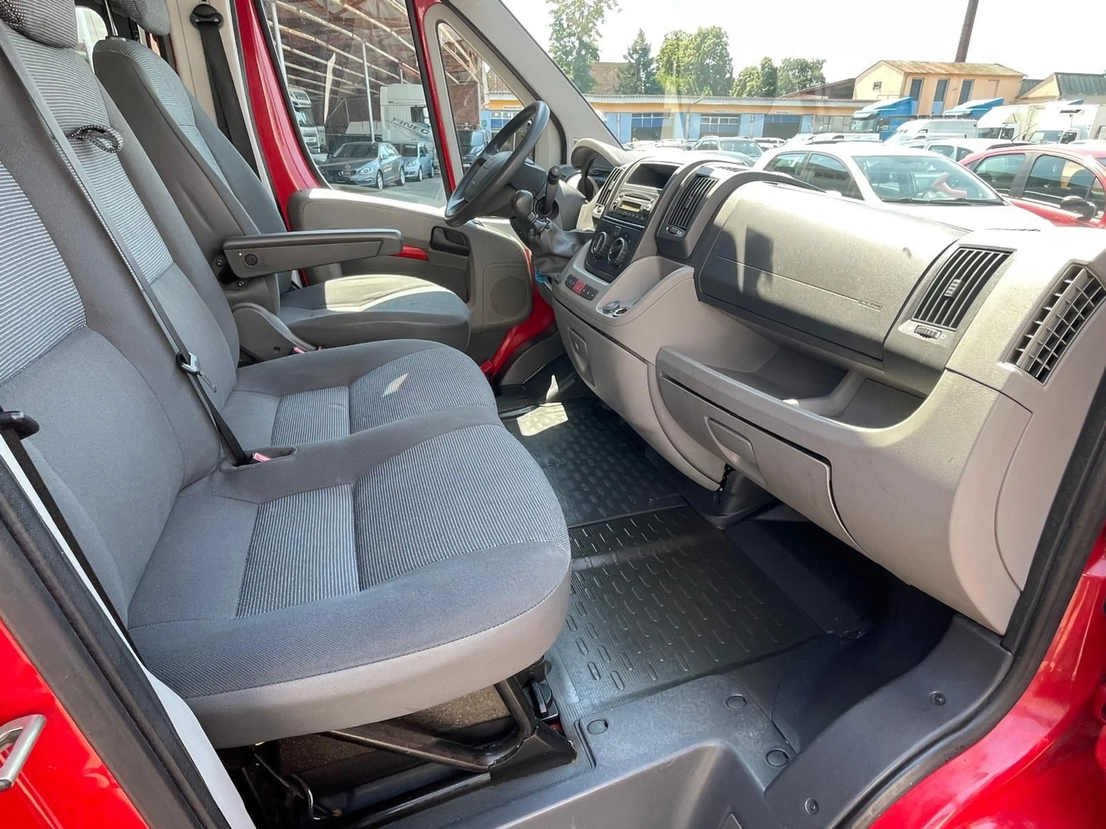 Peugeot Boxer HDi Luxus/KLIMA/ROLLSTUHL RAMPE — photo 9