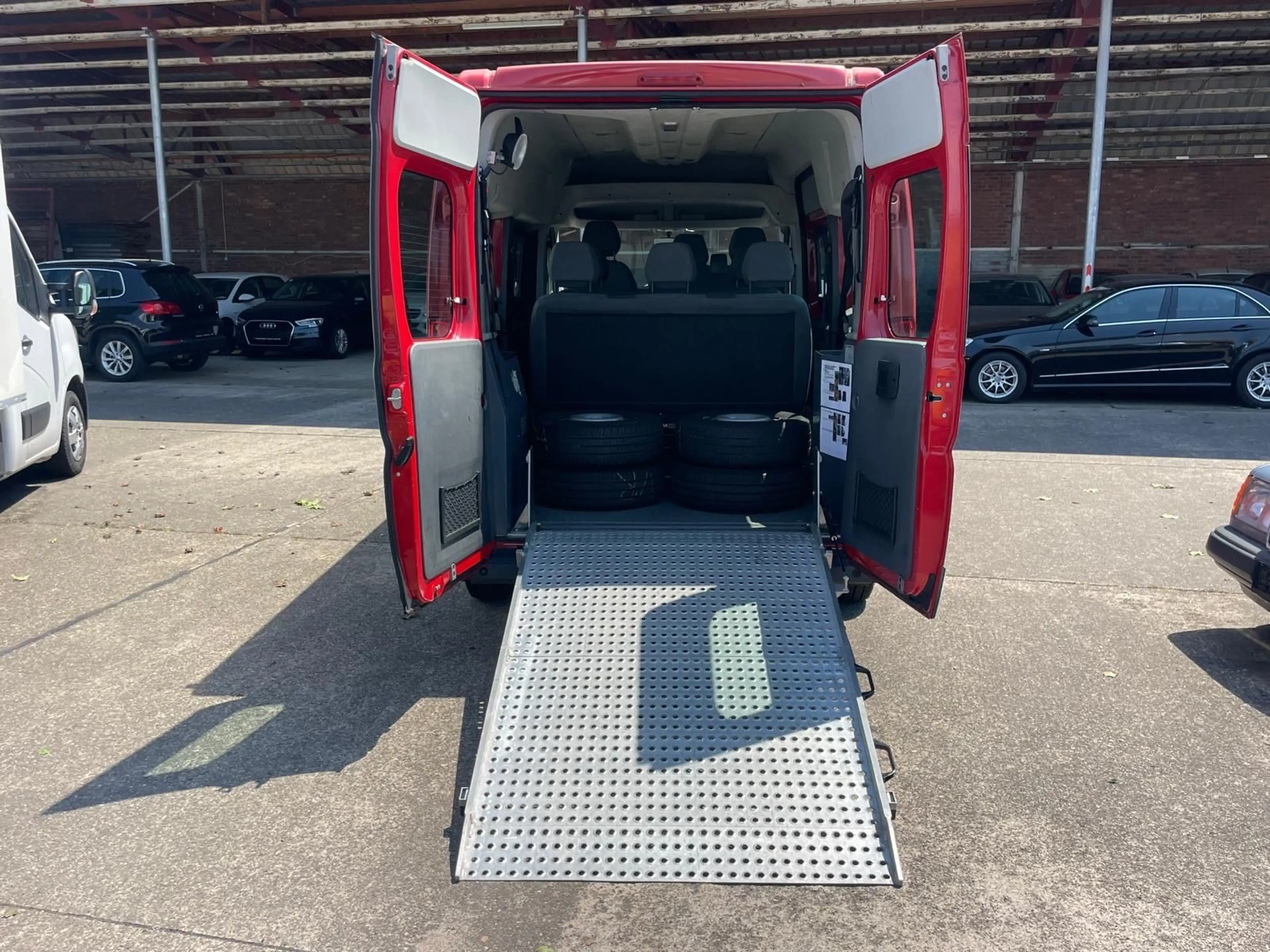 Peugeot Boxer HDi Luxus/KLIMA/ROLLSTUHL RAMPE — photo 12