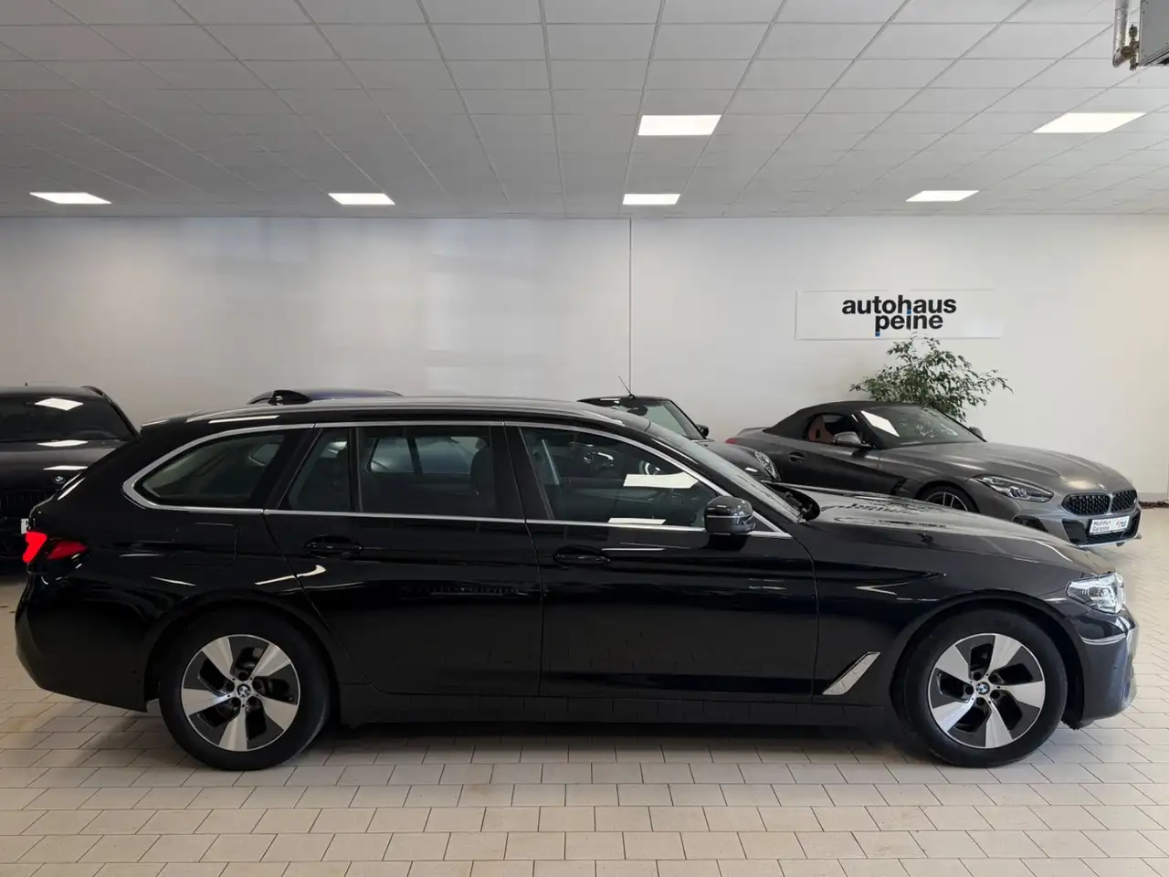 2022 BMW 520 d Aut/Navi/HUD/Drive&ParkAss/LED, photograph 11