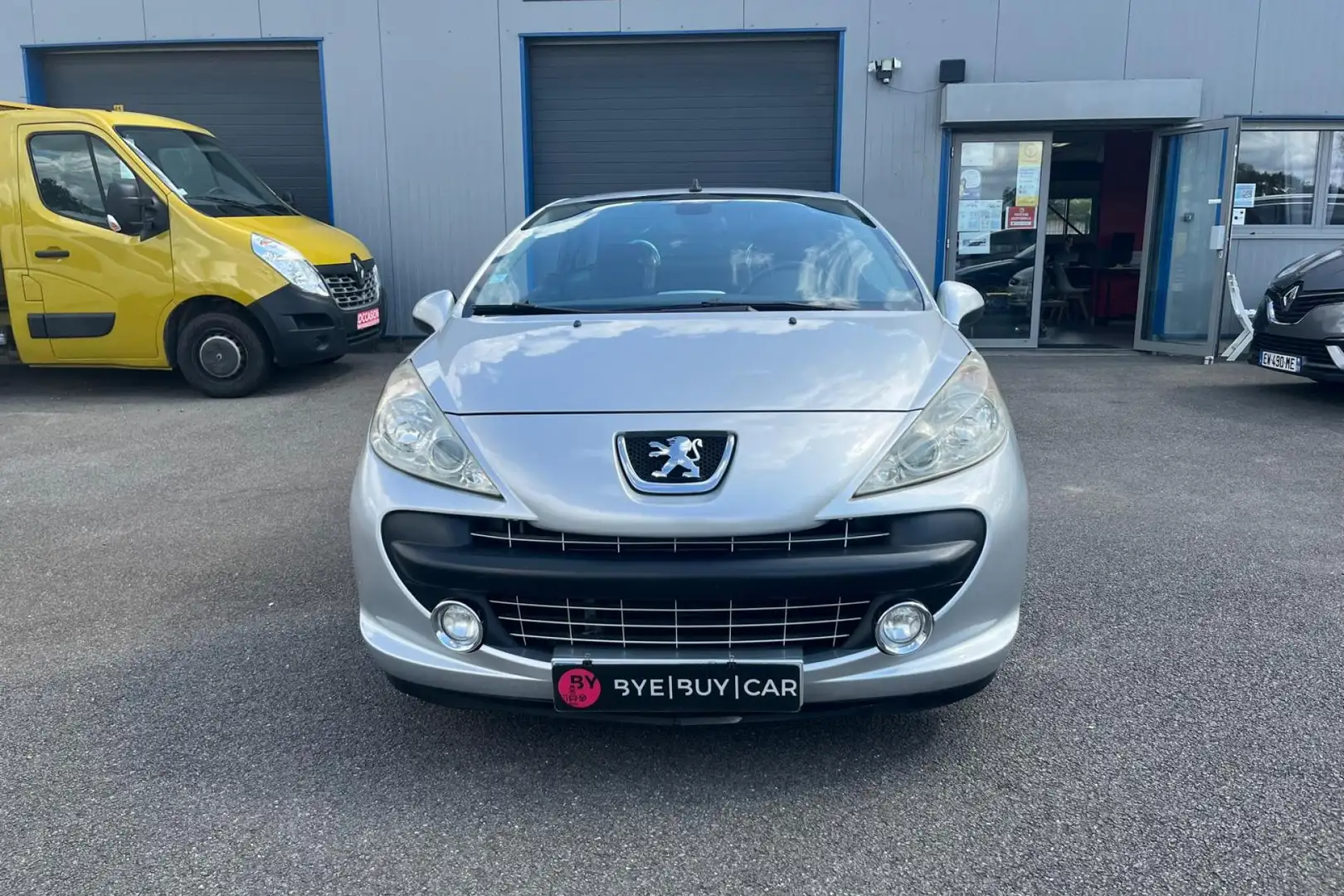 Peugeot 207 CC 1.6 HDi - 110 CH CC COUPE CABRIOLET Sport Pack  Gris - 2