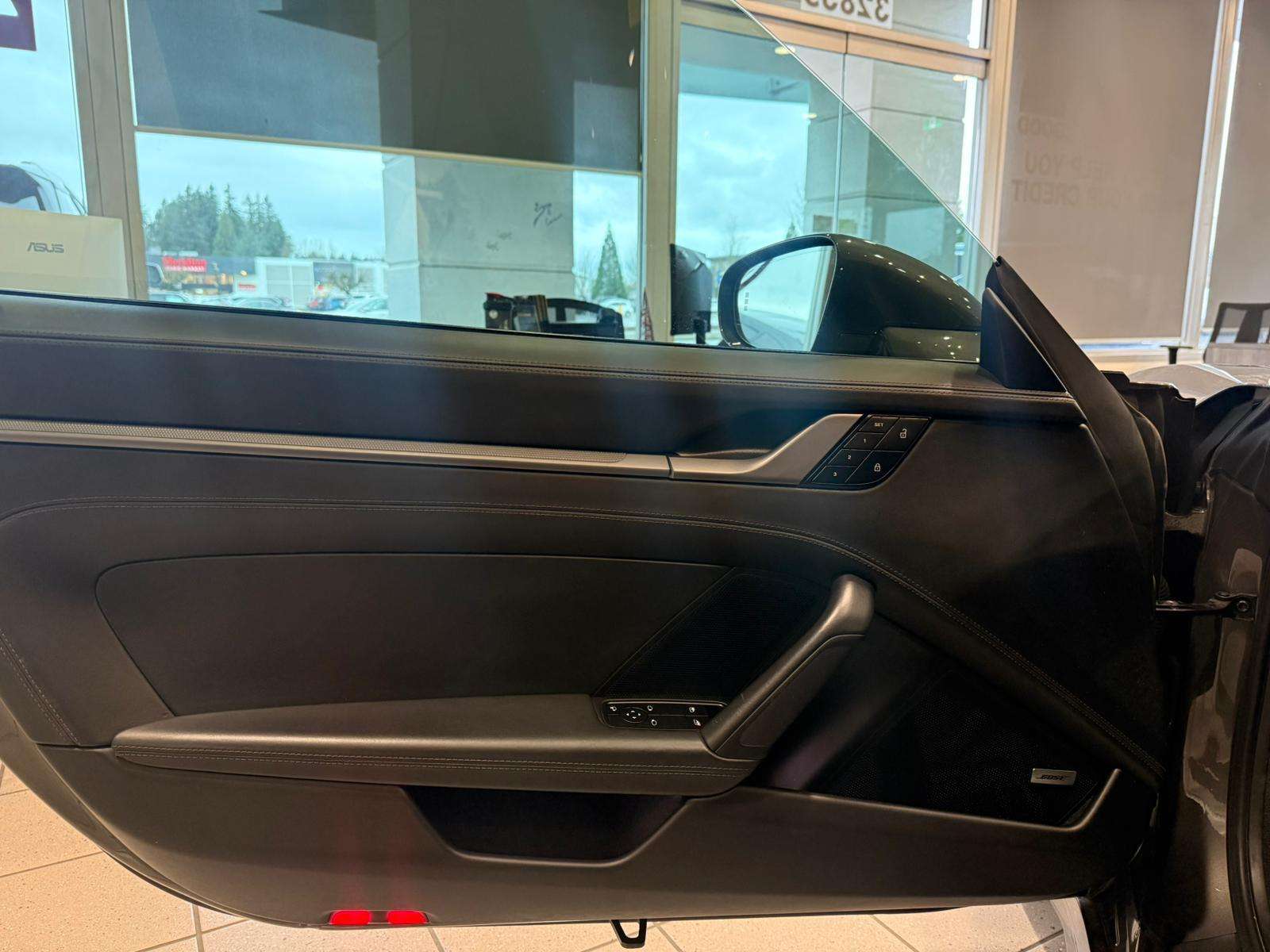 2024 Porsche 911 Carrera GTS — view 11