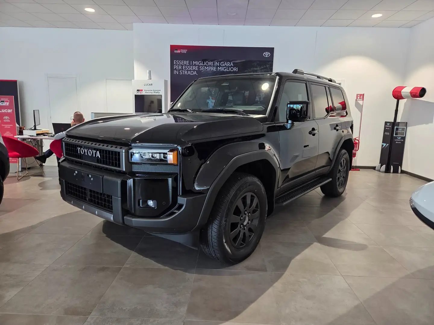 Toyota Land Cruiser Adventure Nero - 1