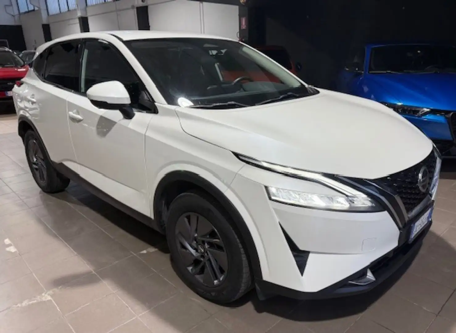 Nissan Qashqai MHEV 158 CV Xtronic Business,Camera 360° Gradi Bianco - 2
