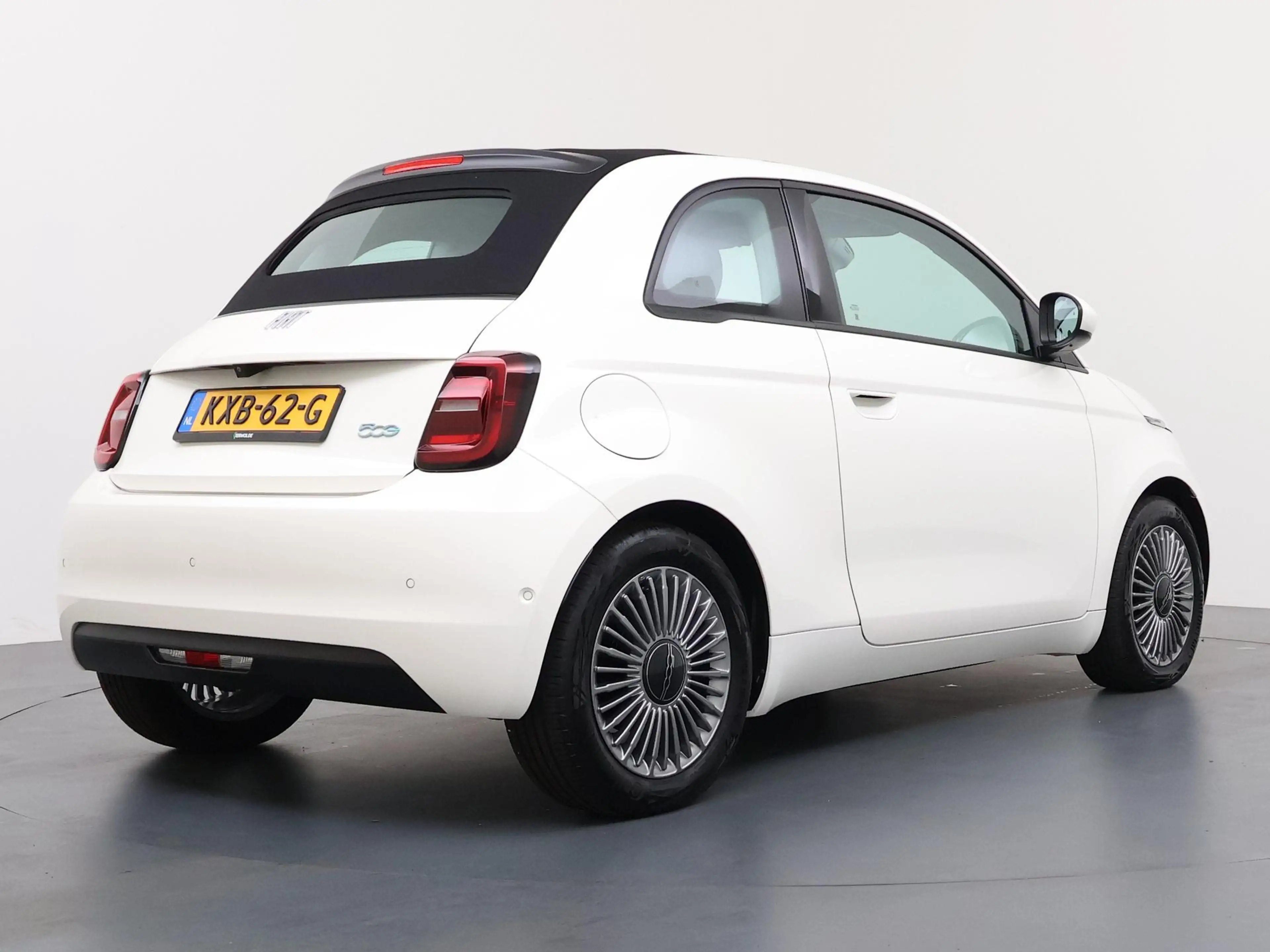 Fiat 500C 42 kWh | Parkeercamera | Stoel- & Voorruitverw. | — photo 5