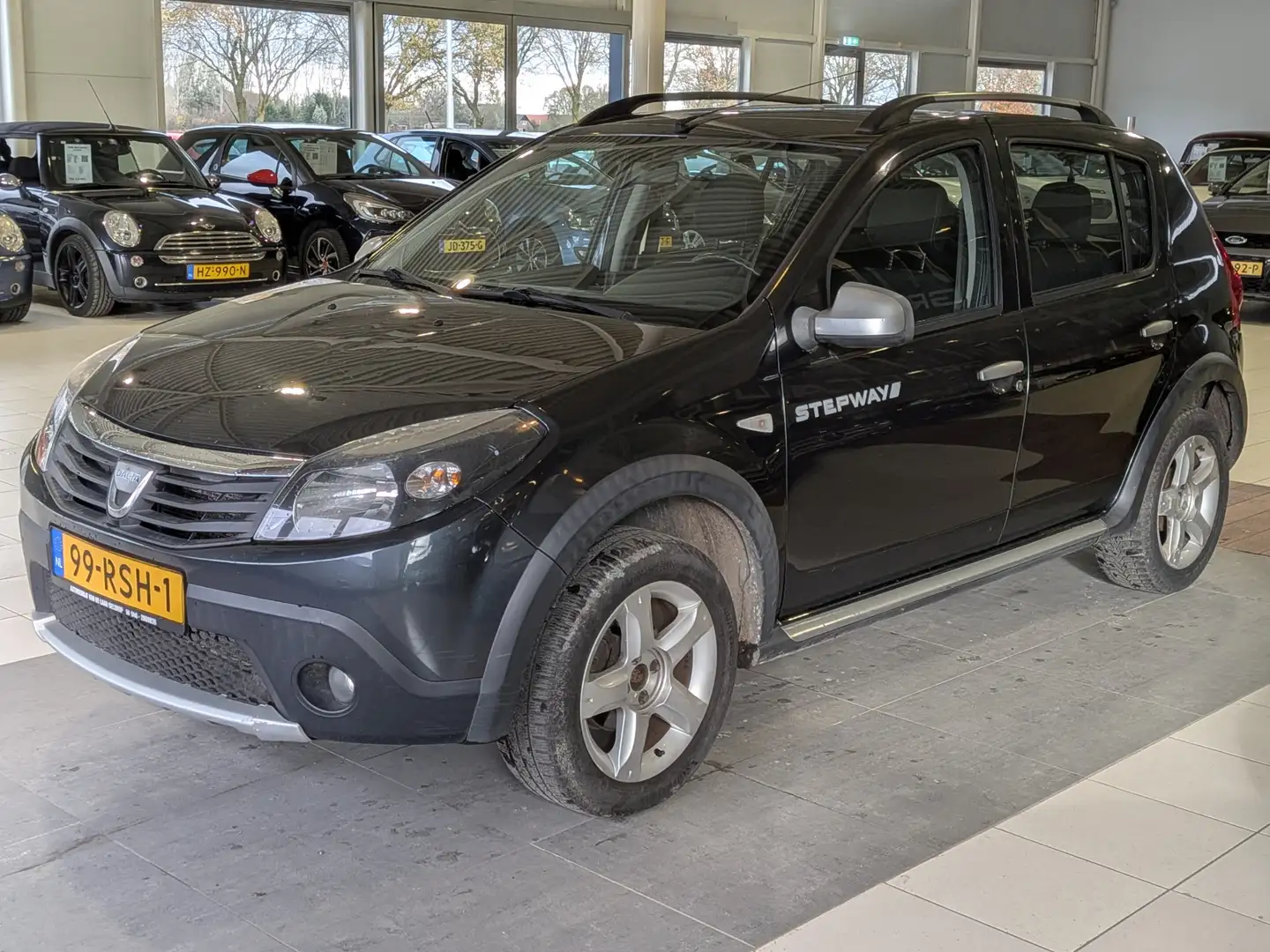 Dacia Sandero 1.6 Stepway LPG NAP, Airco, Trekhaak, Stuurbekrach Grijs - 2