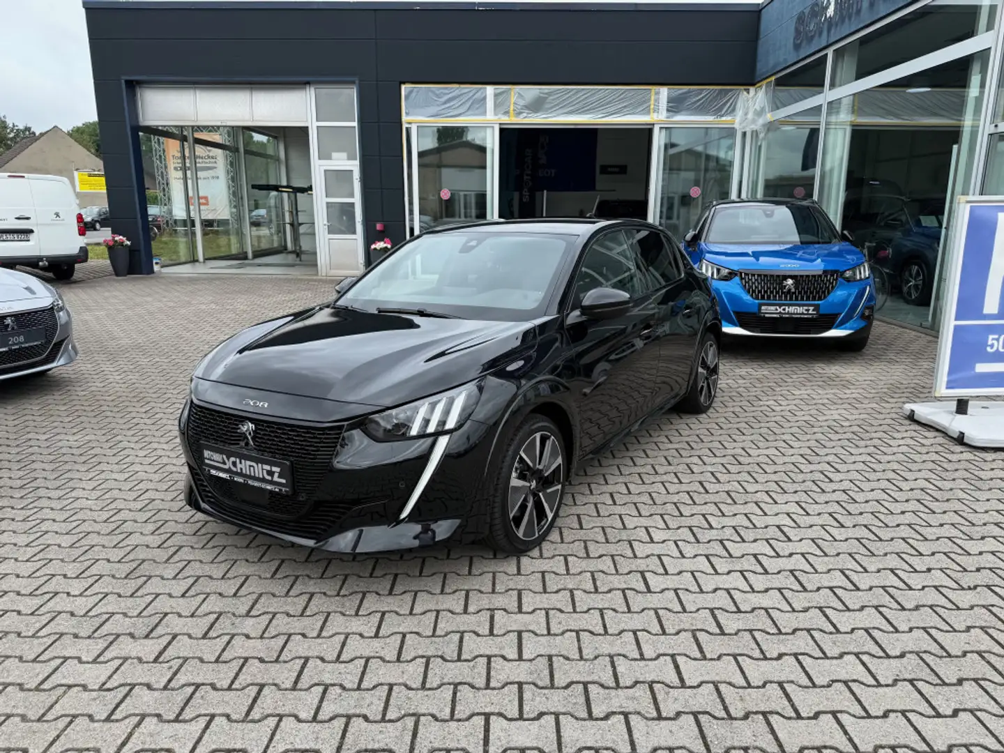 Peugeot 208 e- 136 GT-Line DAB+,MirrorLink und AppinCar, 180° Schwarz - 1