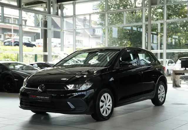 Volkswagen Polo view 4