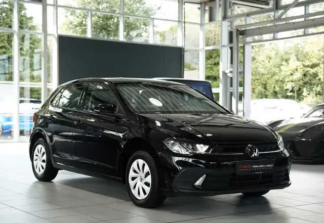 Volkswagen Polo view 5