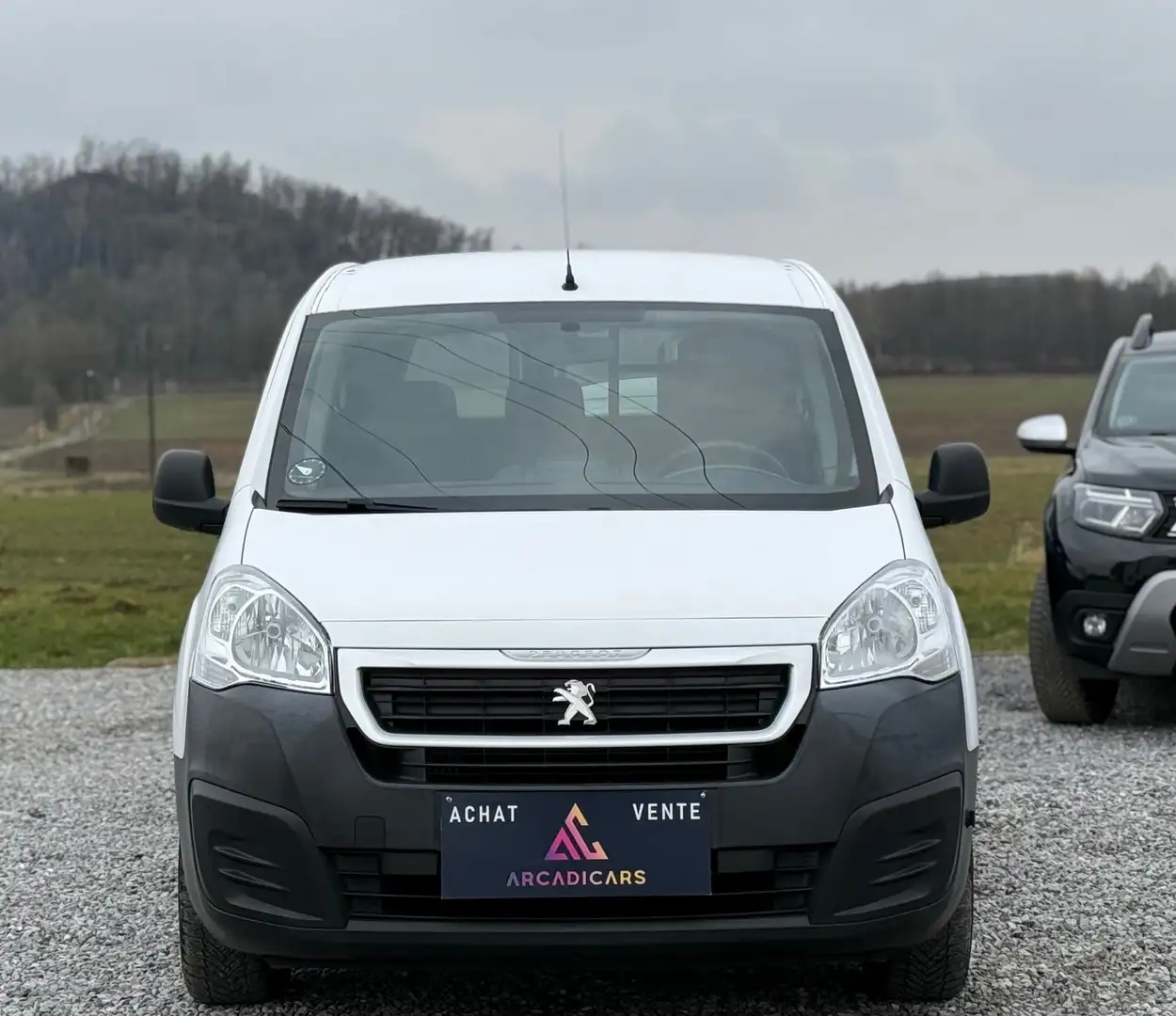 Citroen Berlingo 18125 KM !! - CARNET COMPLET !! - CAR PLAY - 3 PL Blanc - 2
