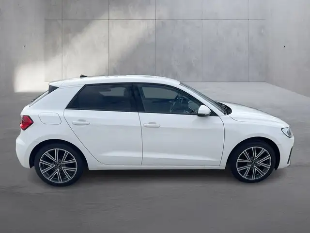 Audi A1 view 9